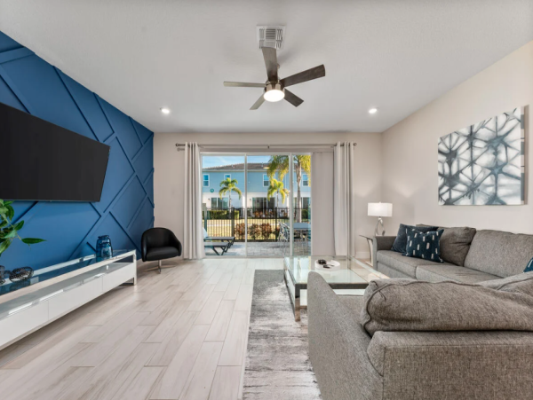 Luxury Townhouse 3-bedroom - Great Amenities in Reunion